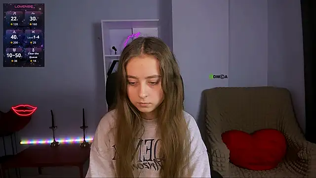 rebecca smile online show from November 17, 1:50 pm