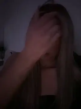 blondeeee online show from February 2, 4:49 pm