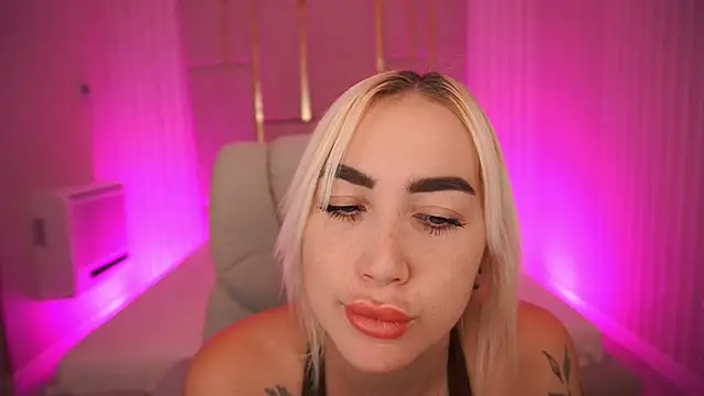 Snapshot of MariellaVi chatting on September 26, 12:31 pm MariellaVi online show from September 26, 12:31 pm