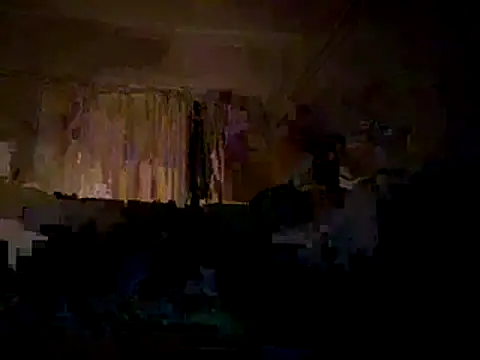 Snapshot of ThrowedWorldWide chatting on November 15, 12:19 am ThrowedWorldWide online show from November 15, 12:19 am