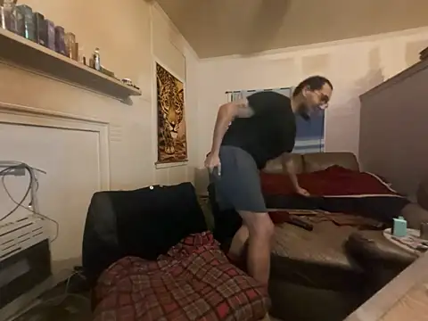 ThrowedWorldWide online show from February 7, 8:51 am