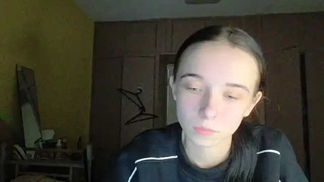 Emilia Light online show from October 14, 6:52 pm