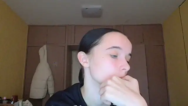 Emilia Light online show from November 5, 8:36 am