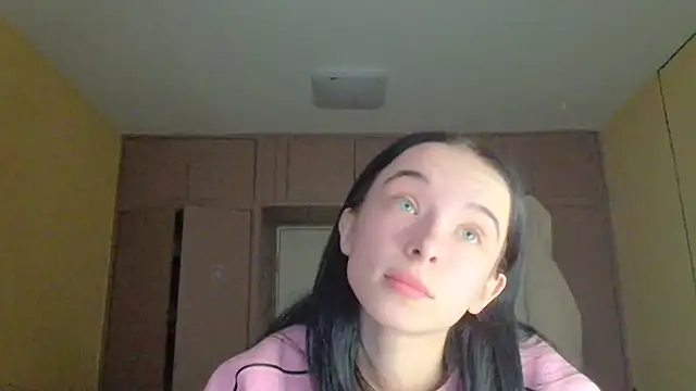 Emilia Light online show from December 3, 8:56 am