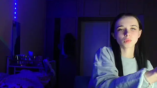 Emilia Light online show from March 26, 8:14 pm