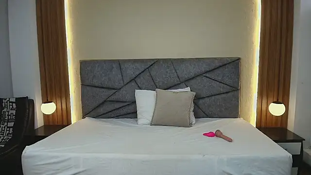 GabySweett  online show from March 25, 2:01 pm