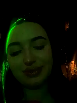 LoveMiQueen1 online show from October 17, 6:32 pm