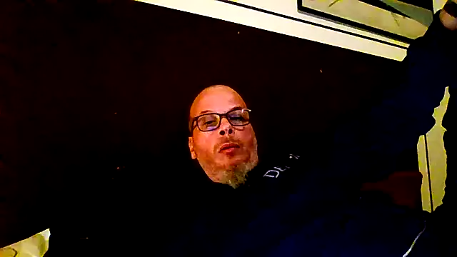 Snapshot of ilmilanese76 chatting on February 24, 12:30 am ilmilanese76 online show from February 24, 12:30 am