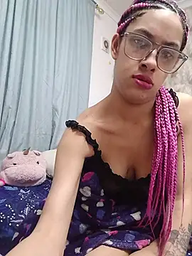 Snapshot of Sexyyeyes244 chatting on July 15, 3:39 pm Sexyyeyes244 online show from July 15, 3:39 pm