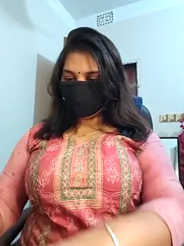 Queen Homaira online show from December 15, 6:39 am