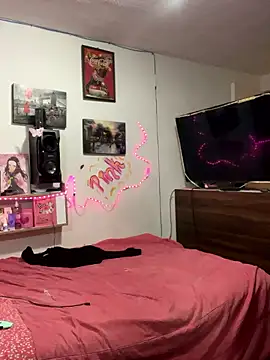 pinklajokr online show from January 13, 9:47 am