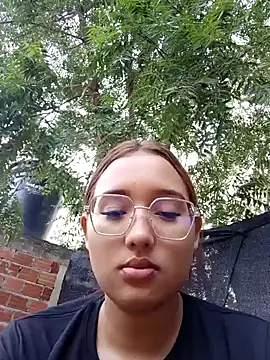 young dairy01 online show from December 16, 11:15 am