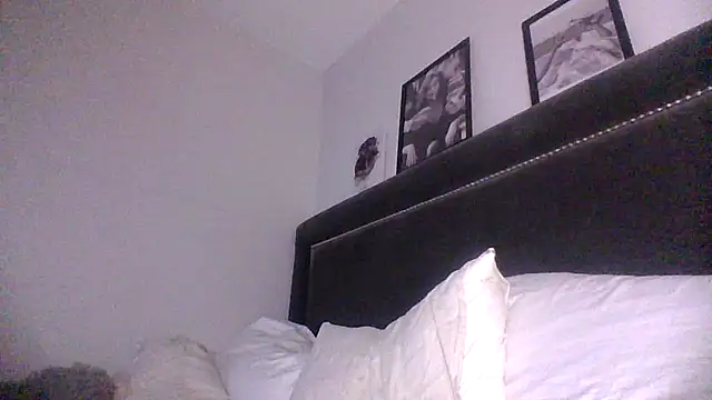 ElviraRose online show from October 14, 5:03 pm