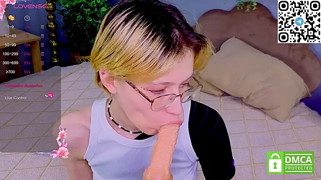 Sharlikiss online show from April 17, 3:37 pm