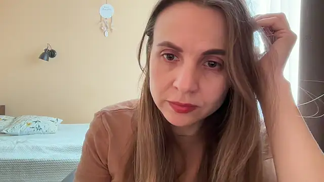 AnnieLove7722 online show from May 7, 8:42 am