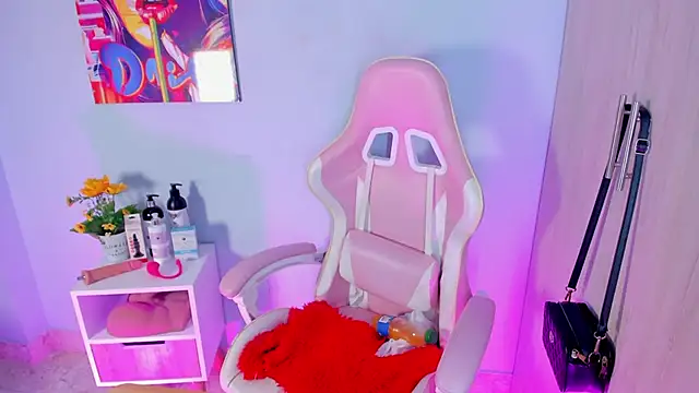 Snapshot of Athenea__fox chatting on November 11, 11:32 am Athenea fox online show from November 11, 11:32 am