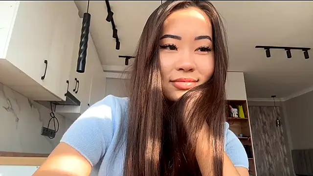 Ur neighbor Kira online show from October 24, 9:17 am