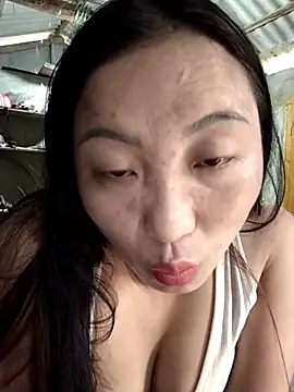 Snapshot of zhen-zo chatting on April 24, 4:59 am zhen-zo online show from April 24, 4:59 am