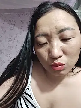 Snapshot of zhen-zo chatting on May 12, 6:27 pm zhen-zo online show from May 12, 6:27 pm