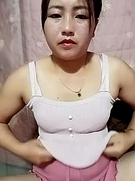Snapshot of buddy-sexy chatting on May 5, 12:46 pm buddy-sexy online show from May 5, 12:46 pm