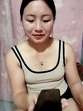 Snapshot of buddy-sexy chatting on May 6, 12:54 pm buddy-sexy online show from May 6, 12:54 pm