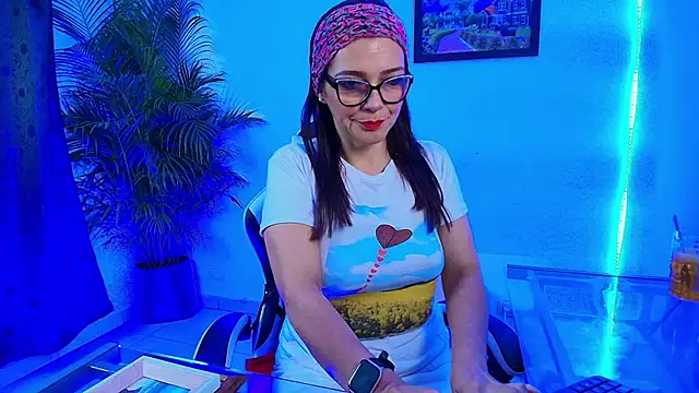 Carol Miss2 online show from November 12, 10:37 am