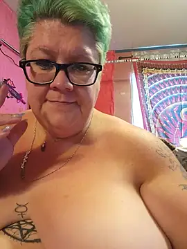 Snapshot of violentviolet68 chatting on July 15, 7:41 pm violentviolet68 online show from July 15, 7:41 pm