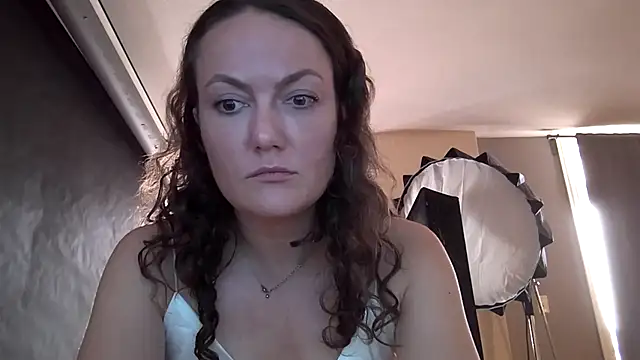 Snapshot of sexybriiiixoxo chatting on April 29, 5:30 pm sexybriiiixoxo online show from April 29, 5:30 pm