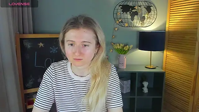 CamillaDreamer online show from March 8, 12:52 am