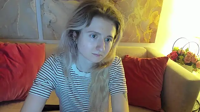 CamillaDreamer online show from April 8, 8:42 pm