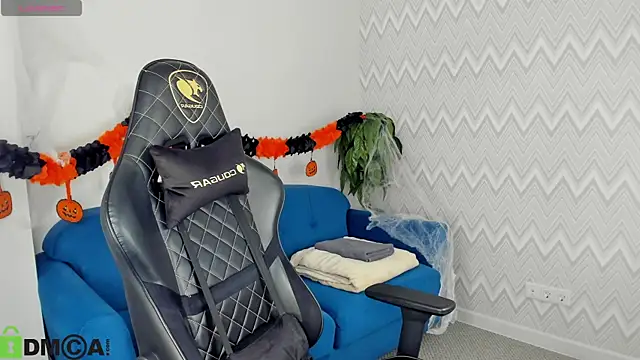 KarinaBroks online show from October 31, 8:48 am