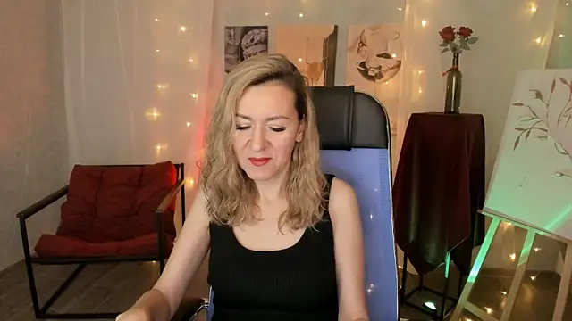 DonnaSmitth online show from February 4, 6:36 pm