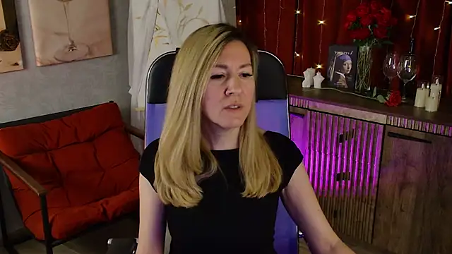 DonnaSmitth online show from May 14, 6:47 pm