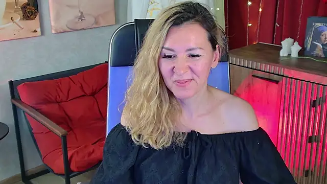 DonnaSmitth online show from May 19, 1:56 am