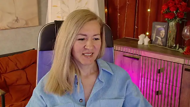 Snapshot of DonnaSmitth chatting on May 31, 7:26 pm DonnaSmitth online show from May 31, 7:26 pm