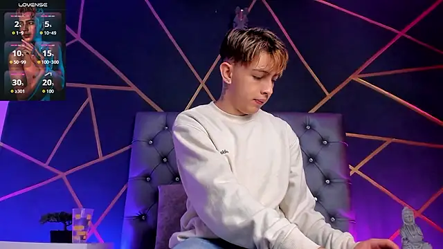 Lian Miller1  online show from February 6, 12:41 pm