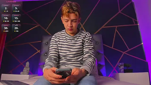 Lian Miller1  online show from February 15, 8:16 pm