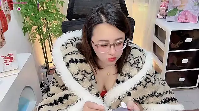 NEWONETO online show from February 12, 2:12 pm