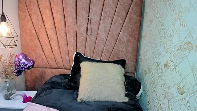 Issa Milf   online show from November 7, 1:22 pm