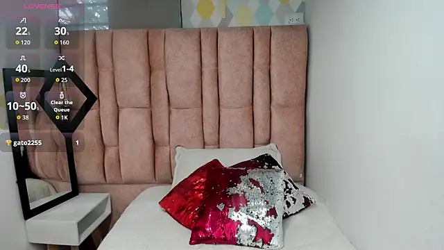 Issa Milf   online show from March 30, 2:18 pm