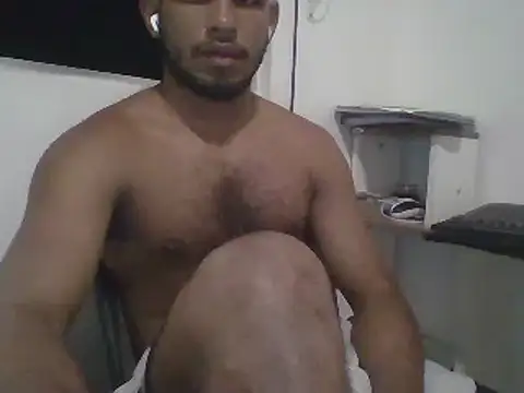 Snapshot of jesusacastrop25 chatting on June 2, 4:36 am jesusacastrop25 online show from June 2, 4:36 am