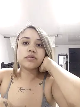 Snapshot of aurofox21 chatting on March 21, 10:57 pm aurofox21 online show from March 21, 10:57 pm