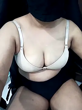 nakedqueen4u online show from October 10, 6:40 pm