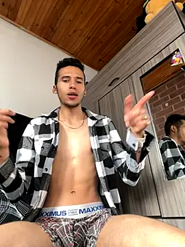 Snapshot of wiland_hot23 chatting on October 3, 9:23 pm wiland hot23 online show from October 3, 9:23 pm