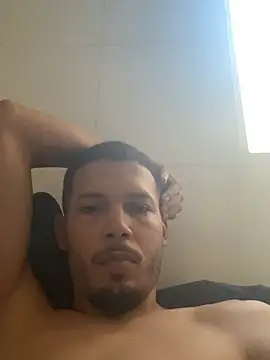 Snapshot of MCLZK chatting on April 10, 6:56 pm MCLZK online show from April 10, 6:56 pm