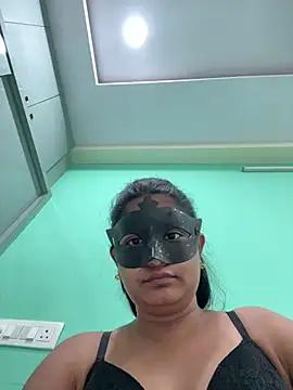 Snapshot of TeluguIshu_teen20 chatting on May 2, 11:59 am TeluguIshu teen20 online show from May 2, 11:59 am