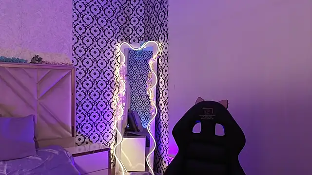 Ixchel tay online show from March 2, 3:20 am