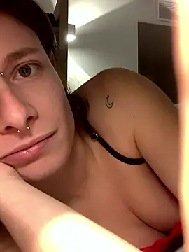 GoldenPussy1329 online show from January 15, 10:35 pm