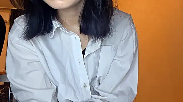 Snapshot of Beeping_Creature chatting on February 1, 7:45 pm Beeping Creature online show from February 1, 7:45 pm