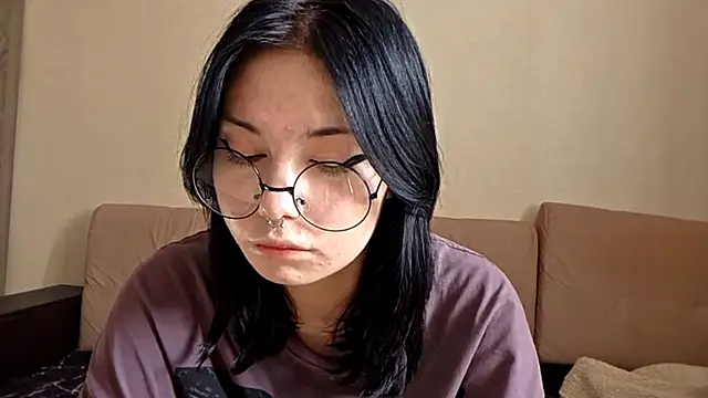 Beeping Creature online show from April 5, 8:44 am